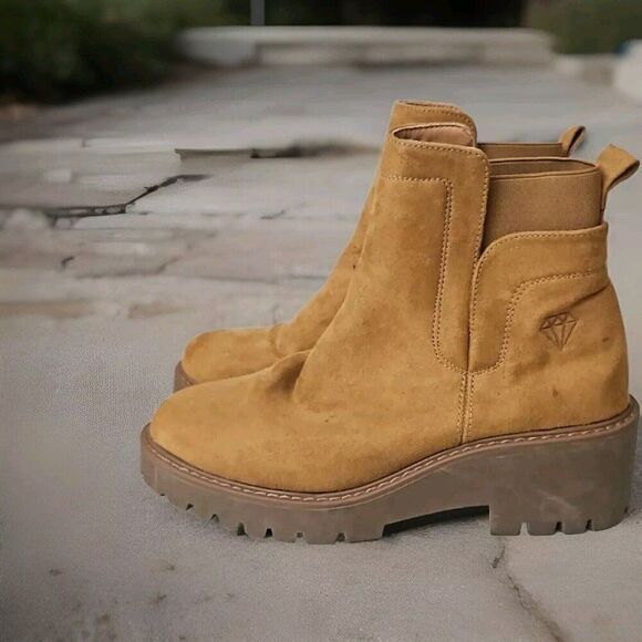 Rock & Candy Shoes - Rock & Candy Kalea Tan Booties Boots Womens Size 8.5